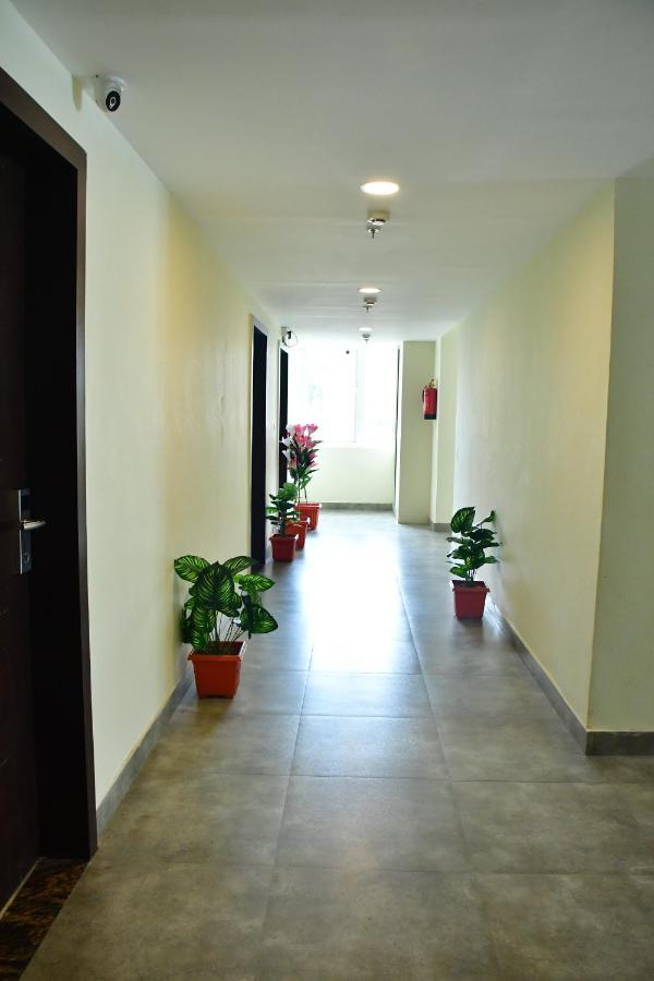 Hotel Yatharth Inn Варанаси Экстерьер фото